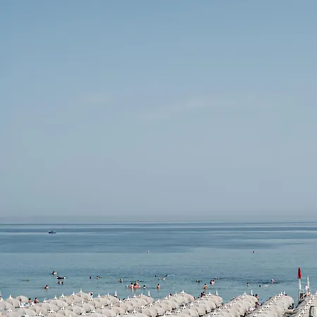 דירה Tell Him Seafront *